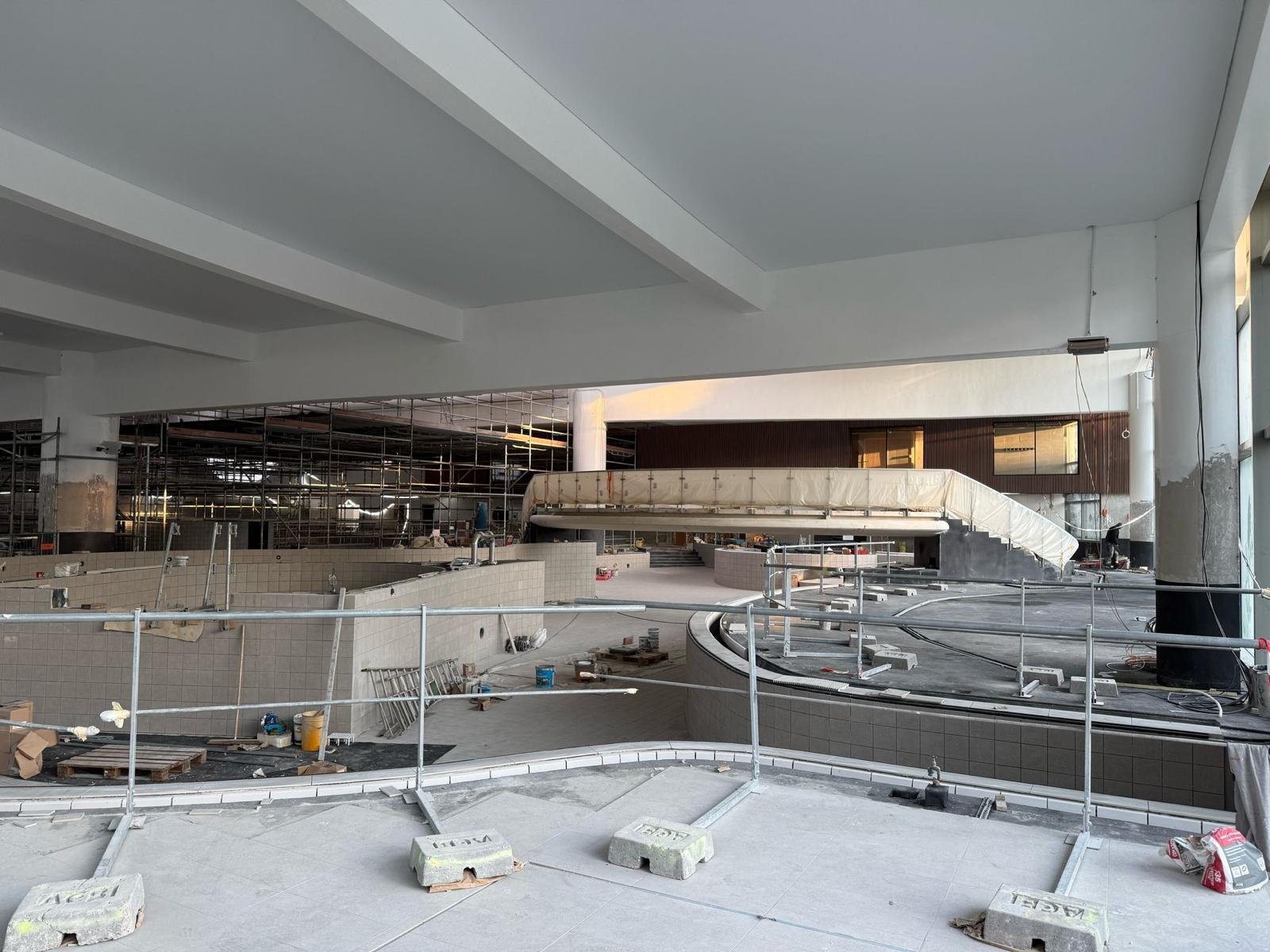 chantier rénovation éclairage et vidéoprotection piscine de Neuilly